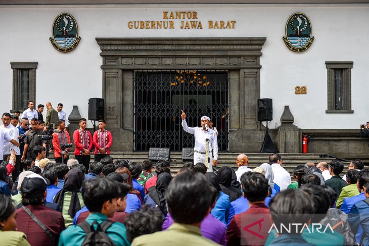 Forum dialog terbuka mahasiswa Jawa Barat
