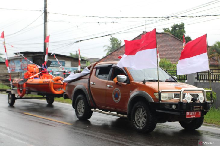 Pawai kendaraan hias HUT ke-80 RI
