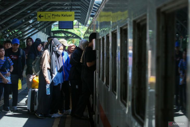 Pengoperasian perjalanan KA pada libur panjang Maulid Nabi 