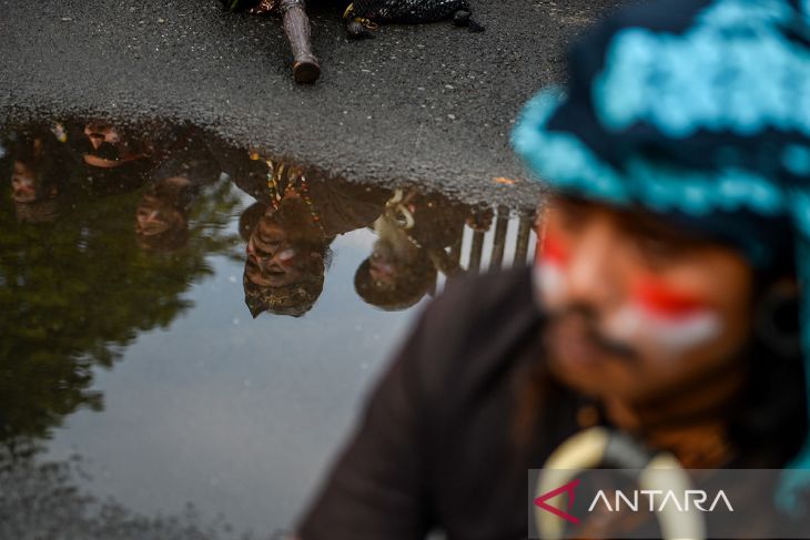 Aksi damai pelaku seni di Jawa Barat