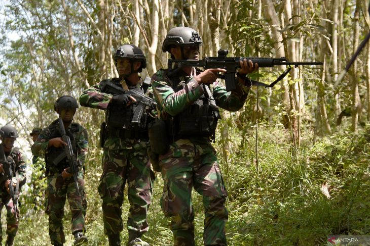 Latihan pertempuran Korps Marinir di Malang