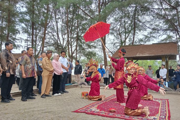 Komisi VII DPR RI kunjungi Desa Wisata 