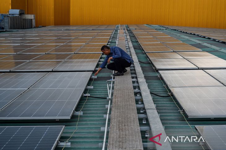 Pencapaian kapasitas terpasang PLTS atap