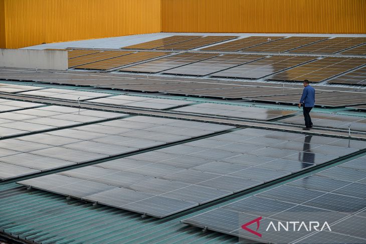 Pencapaian kapasitas terpasang PLTS atap