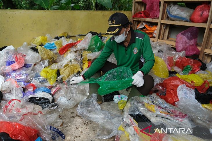 Target Pengelolaan Sampah Pontianak Tahun 2029