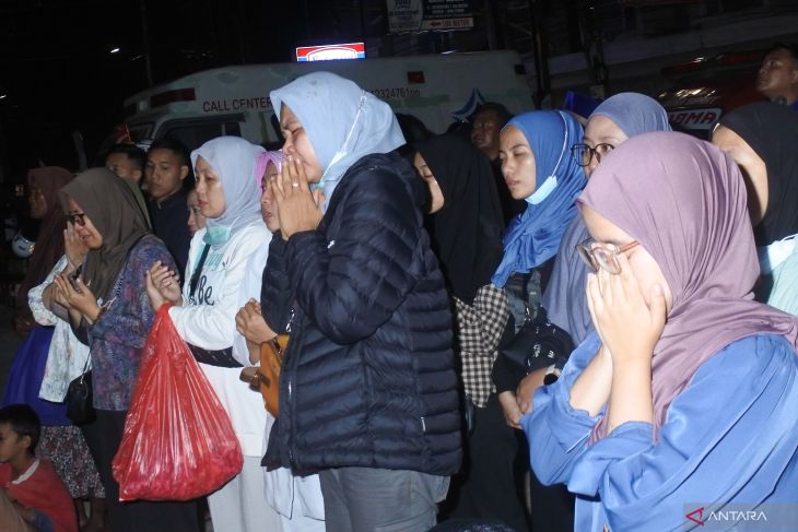 Korban kecelakaan bus tiba di Jember