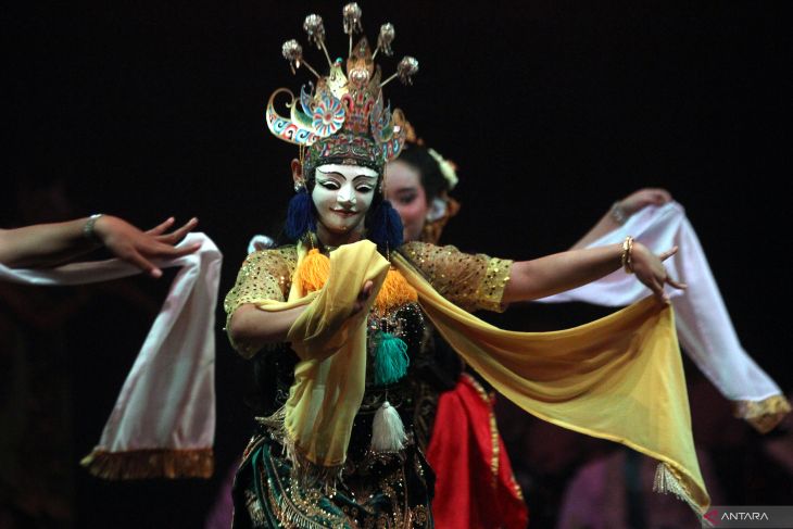 Pagelaran wayang topeng Smara Tahta