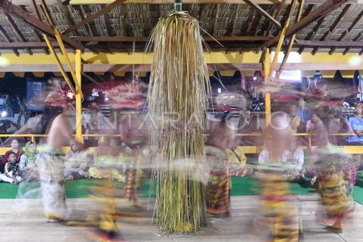 Prosesi Merangin ketiga adat Kutai