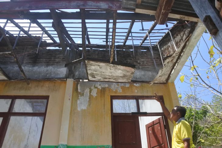 Sekolah rusak di Situbondo