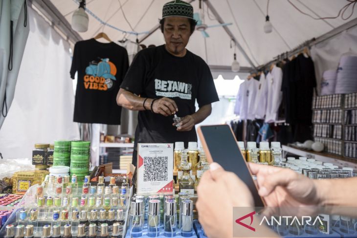 Jumlah merchant pengguna QRIS lampaui target