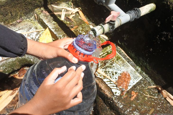 Kesulitan air bersih di Situbondo