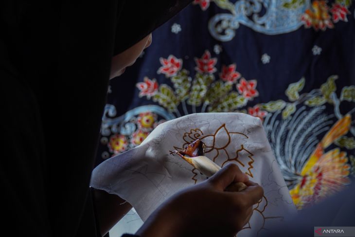 Batik pewarna alami khas Lumajang