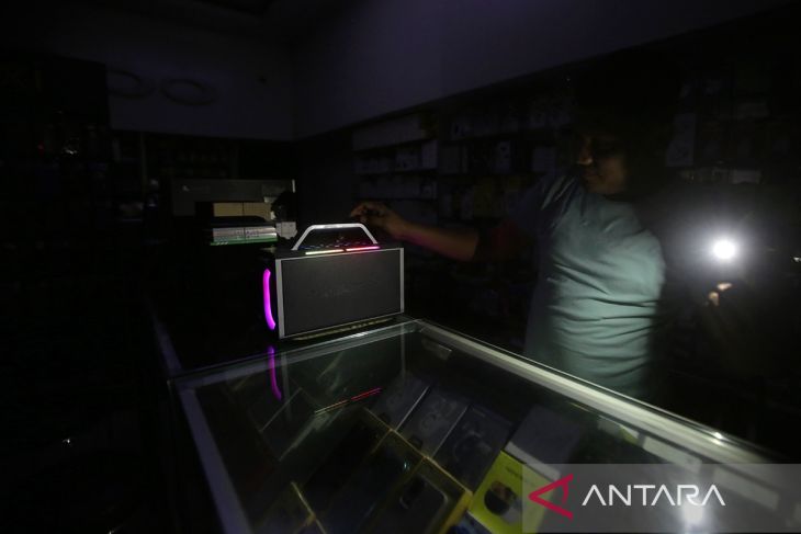 FOTO - Pemadaman listrik bergilir di Aceh