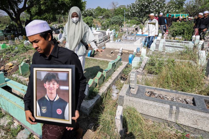 Pemakaman atlet gimnastik Naufal Takdir Al Bari