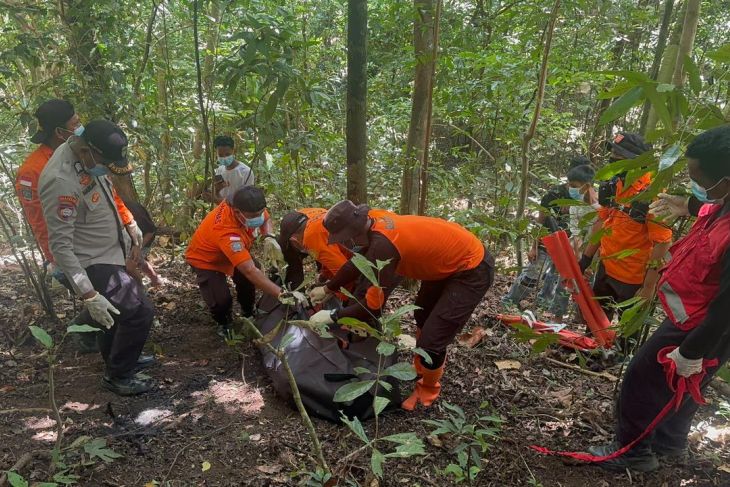 Tim SAR temukan pria yang hilang 8 hari di Buton dalam keadaan meninggal