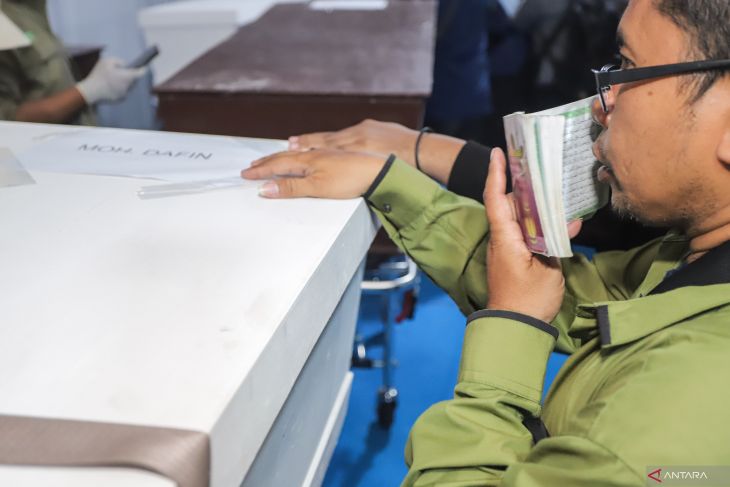 Pemulangan jenazah korban runtuhnya bangunan mushala pondok pesantren