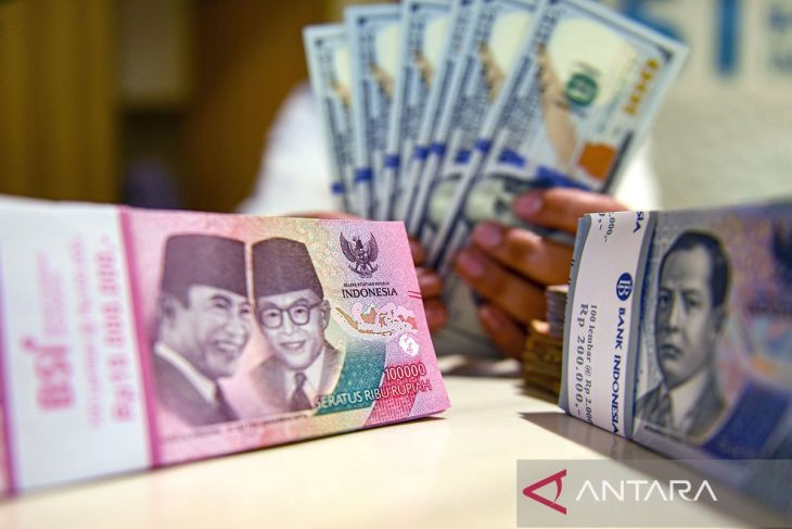 Rupiah berpeluang menguat di tengah prospek pemangkasan suku bunga Fed