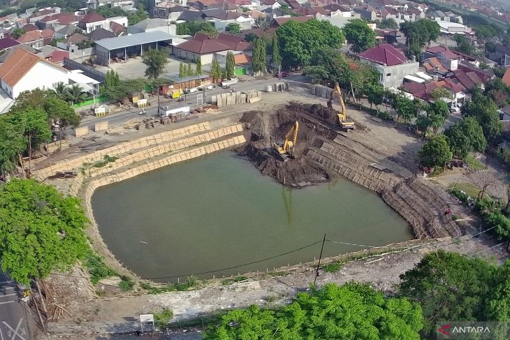 Pembangunan bozem pengendali banjir di Surabaya