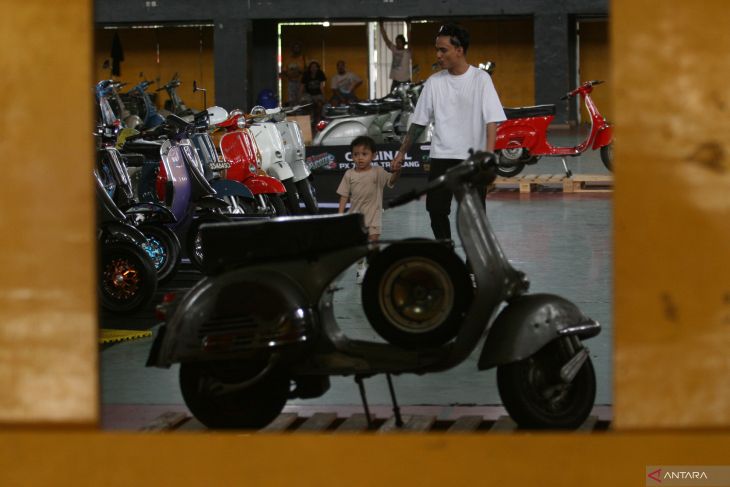 Kontes skuter Vespa di Kediri