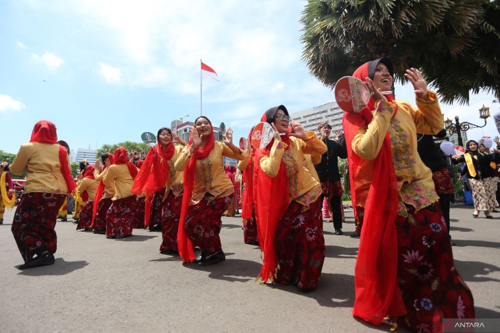 Rekor MURI orkestra Jawa Timur bersimfoni