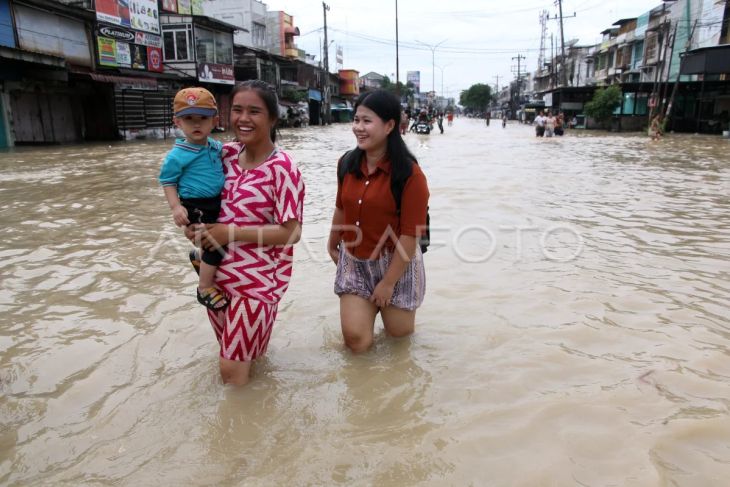 Foto: Sebanyak 3.181 rumah terdampak banjir di Medan