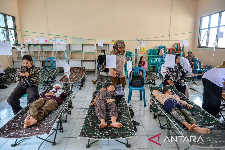 Korban diduga keracunan MBG di Bandung Barat bertambah