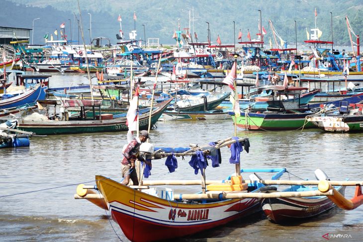 Pelabuhan Popoh sebagai hub logistik perikanan nasional