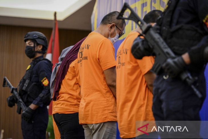 Ungkap kasus penyelundupan benih bening lobster