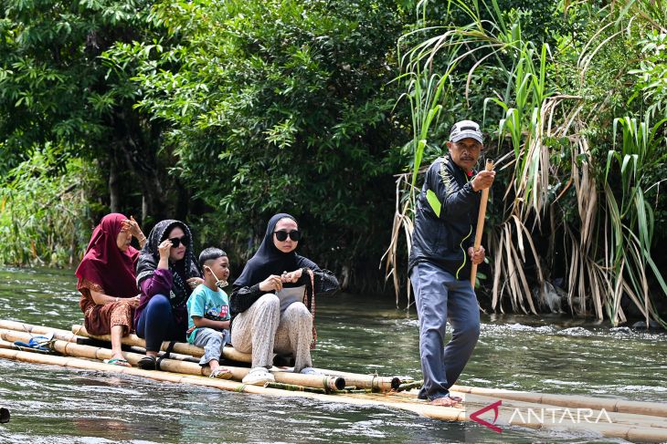 Tradisi dan wisata alam Sungai Amandit Loksado jadi unggulan Geopark Meratus