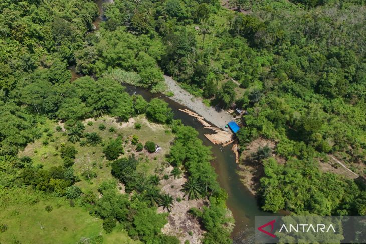 Tradisi dan wisata alam Sungai Amandit Loksado jadi unggulan Geopark Meratus