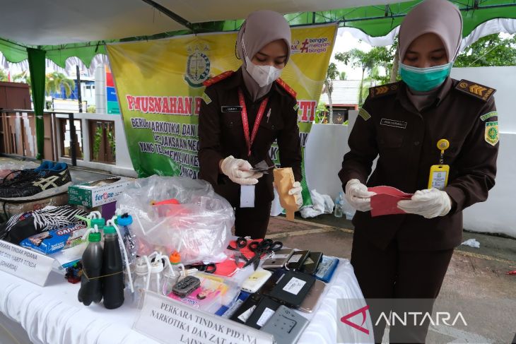 Pemusnahan hasil penindakan Kejari Pontianak