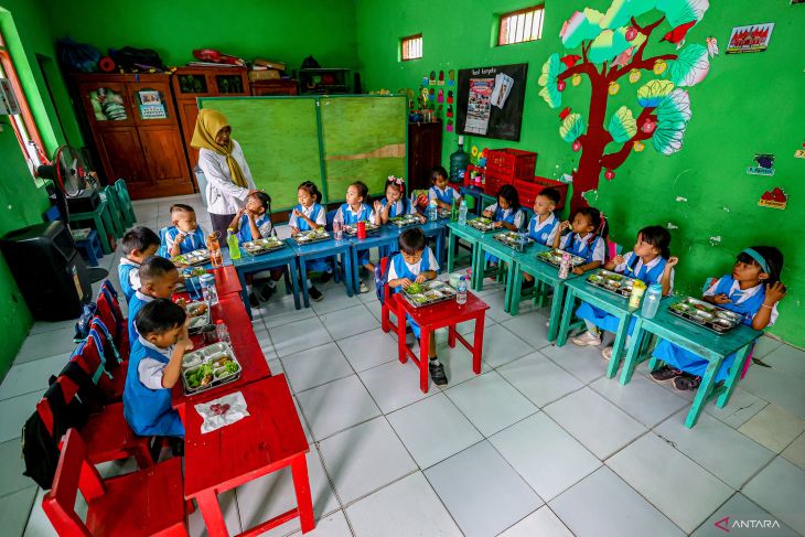 Capaian penerima manfaat program makan bergizi gratis