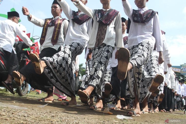 Festival 1001 terompah memperingati hari santri