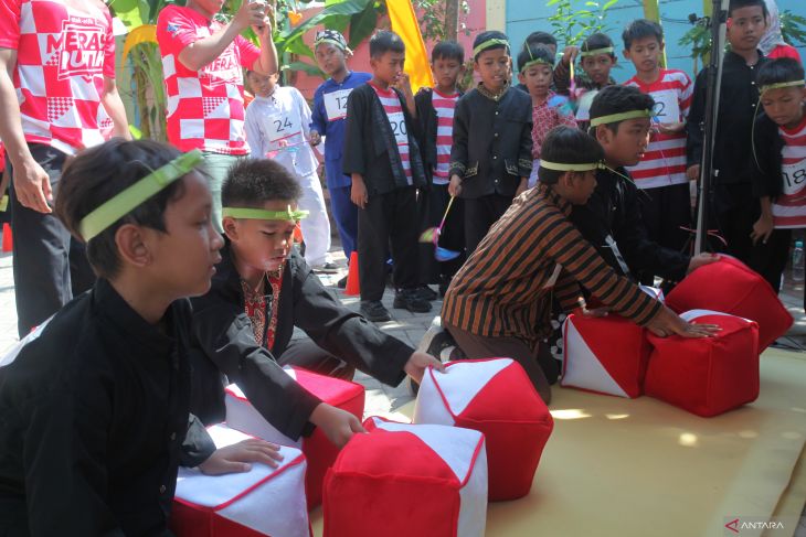 Permainan Otak-Atik Merah Putih