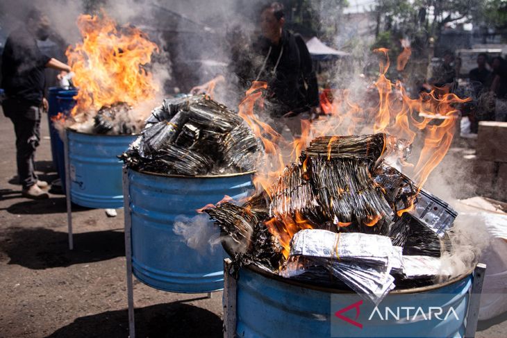 Pemusnahan barang bukti narkotika di Bandung