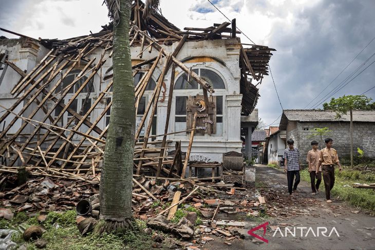 Rumah berstatus ODCB ambruk di Kabupaten Bandung Barat