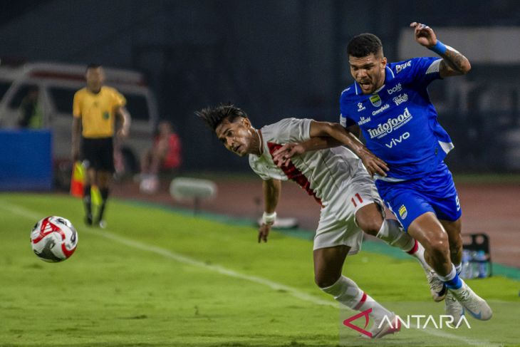 Persib Bandung menang melawan Persis Solo