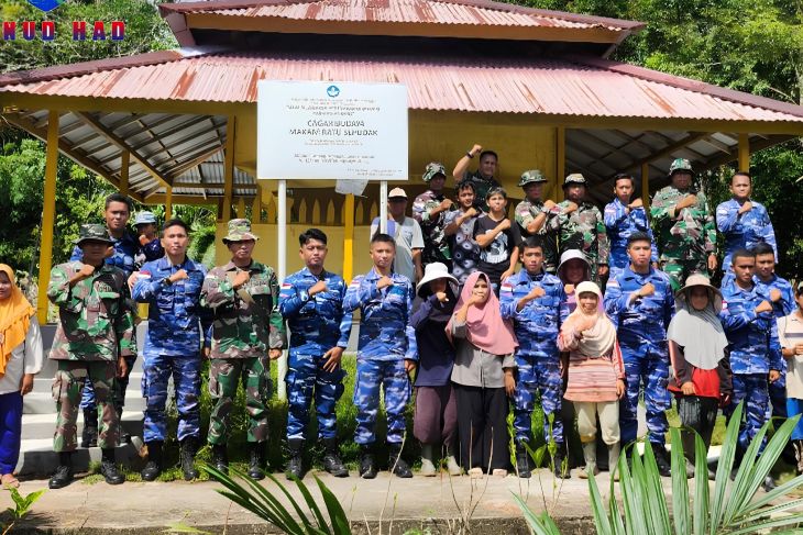 Lanud Harry Hadisoemantri turut sukseskan TMMD ke-126  Sambas
