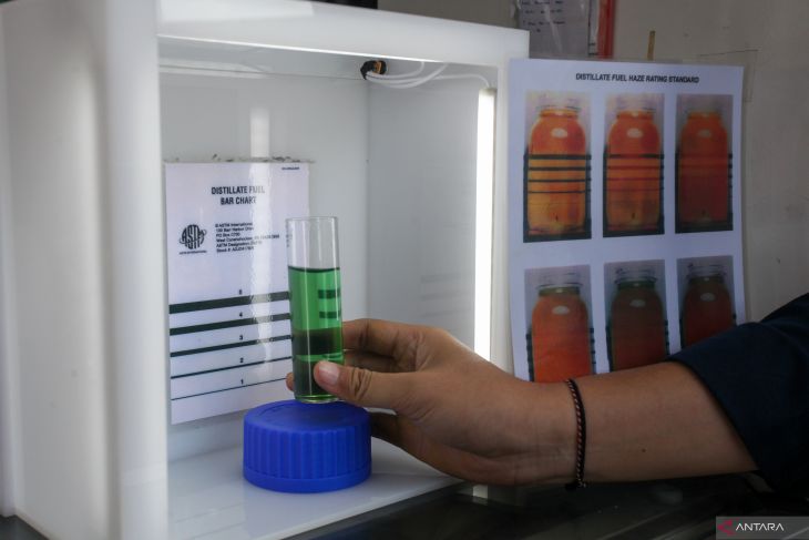 Uji mutu BBM di Surabaya