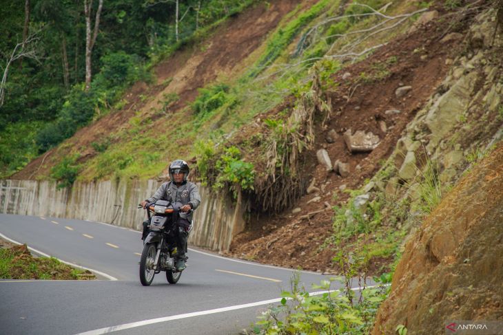 Peringatan dini cuaca ekstrem di Jawa Timur