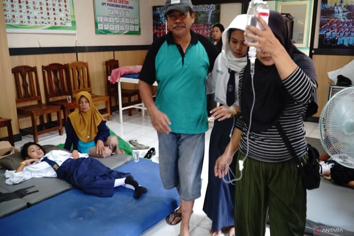 Puluhan siswa keracunan MBG di Tulungagung