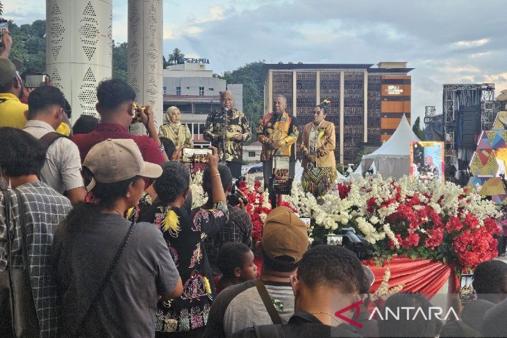Gubernur Papua Fakhiri berkomitmen wujudkan janji lewat program nyata rakyat