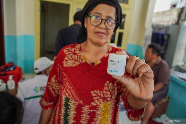 Layanan kesehatan bagi warga terdampak banjir di Lumajang