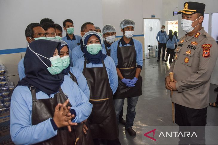 Pemeriksaan kesehatan bagi tenaga kerja MBG