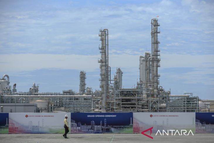 Presiden resmikan pabrik Lotte Chemical Indonesia di Kota Cilegon