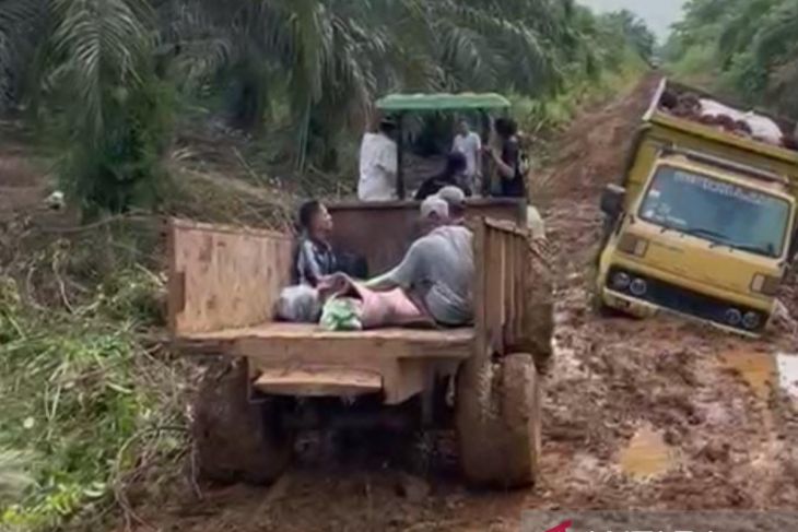 Viral video jenazah di Tanjabtim diangkut menggunakan 'jonder'
