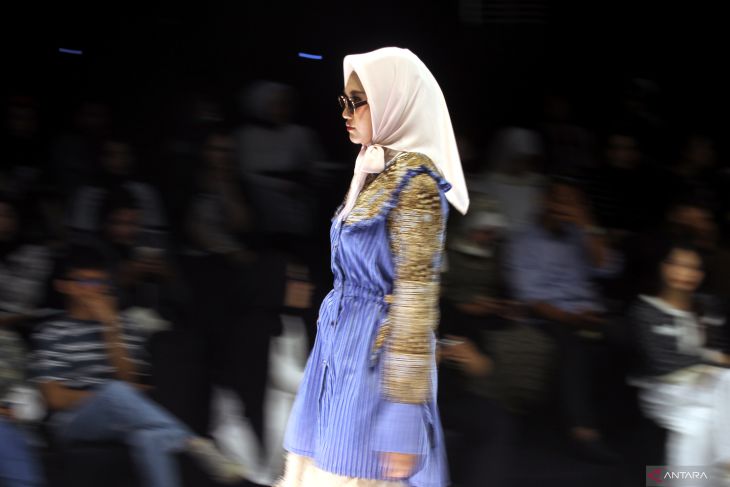 Kreasi busana etnik di MFW