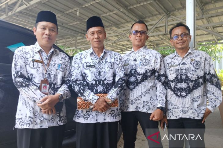 Pemkab Bangka Barat bersama PGRI bahas pendidikan dan kesejahteraan guru
