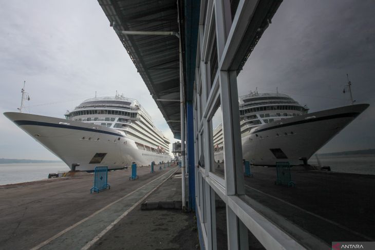 Kapal pesiar MS Viking Orion singgah di Surabaya