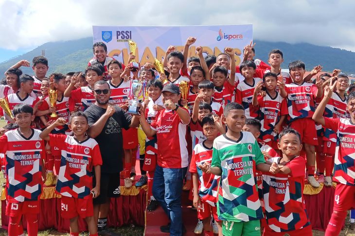 Indonesia Muda  Ternate juara umum festival sepak bola usia dini